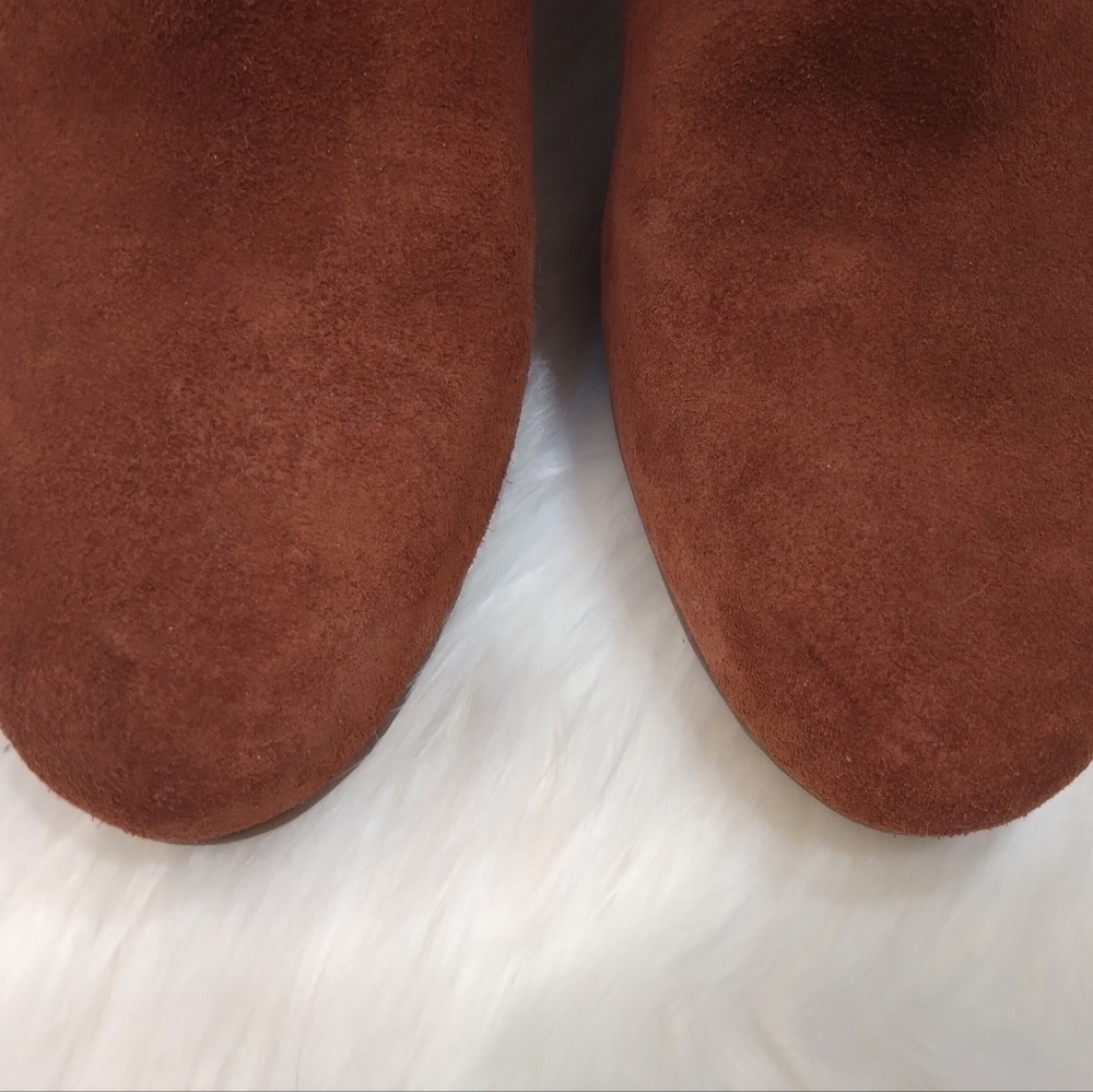 Bandolino Suede Ankle Block Heel Shoes - Picture 3 of 12